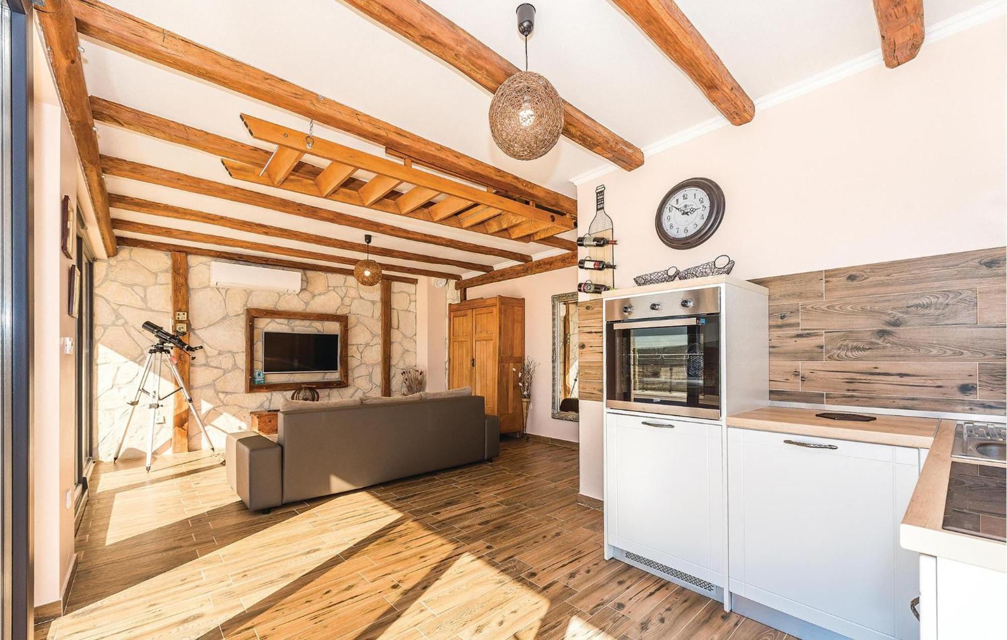 Gorgeous Home In Kijevo With Kitchen Exterior photo